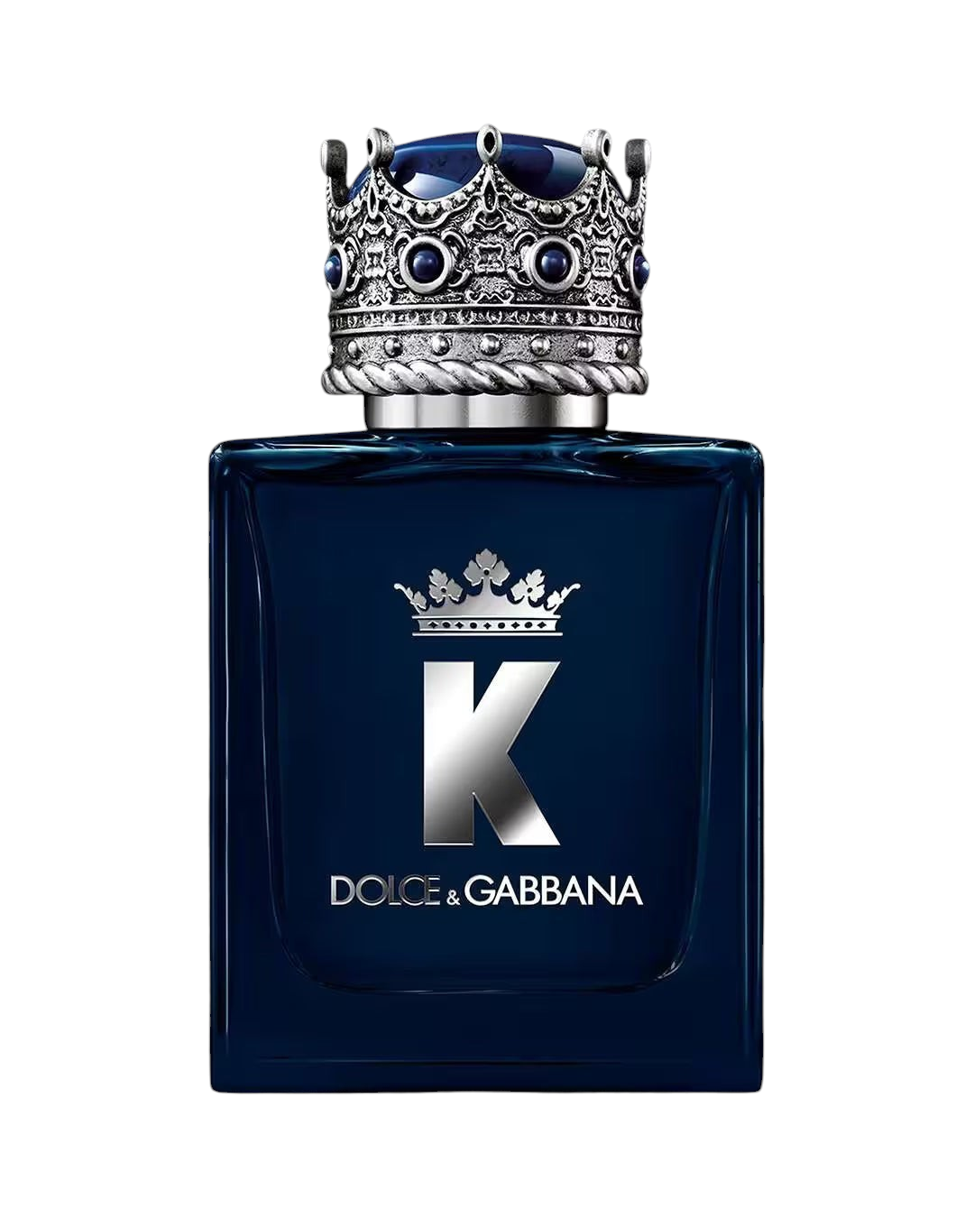 CR Signature Dolce & Gabbana K Eau de Parfum i en mørkeblå glassflaske med en detaljert sølvkronetopp mot mørk bakgrunn