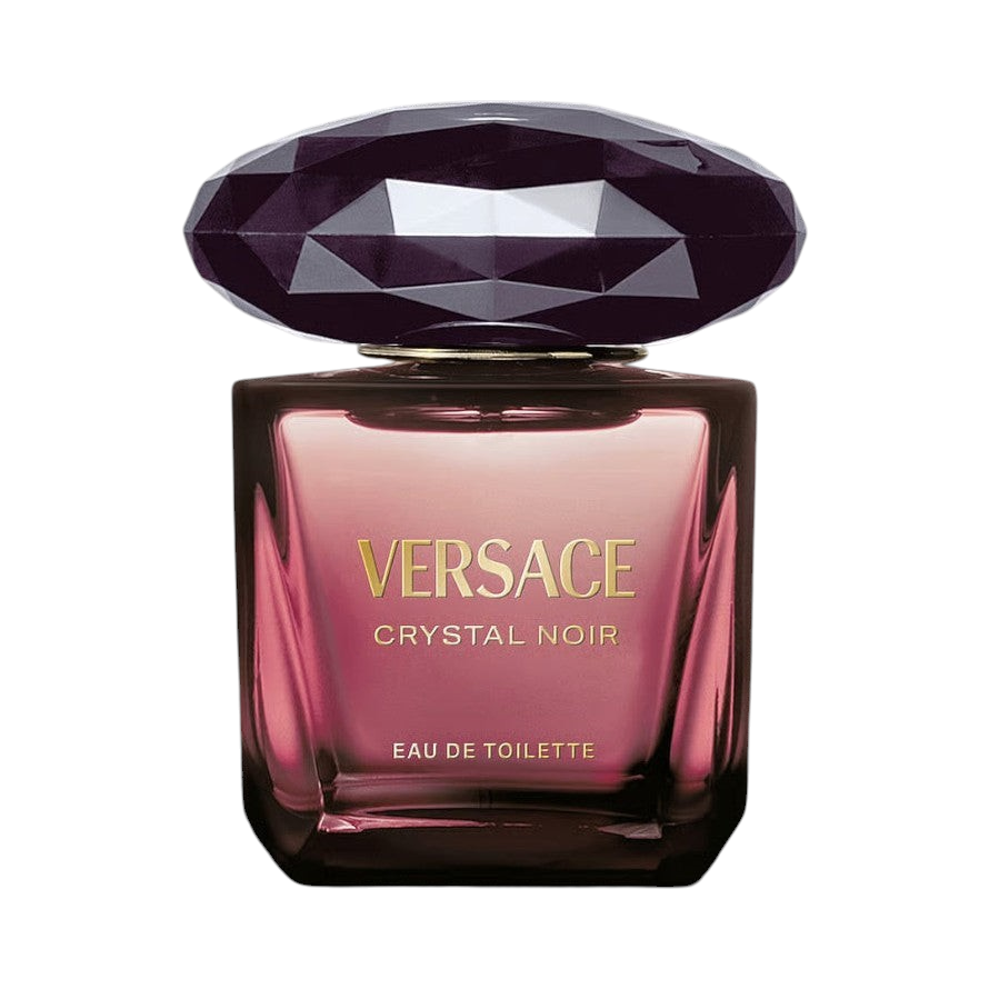 CR Signature Versace Crystal Noir Eau de Toilette med en mørk, fasettert kork og elegant glassflaske mot svart bakgrunn